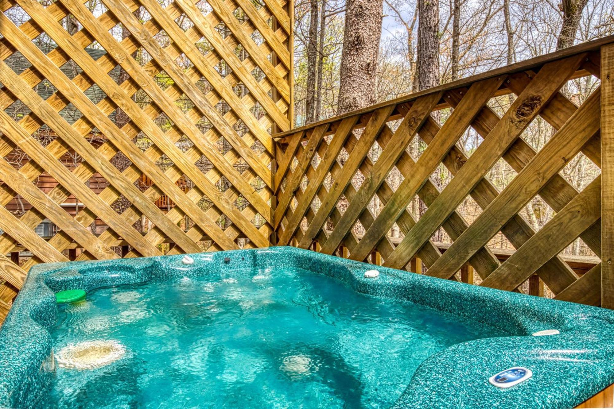 Fantastic Pet Friendly Cabin, Hot Tub, Fire Pit Sevierville Exterior foto